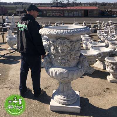 óriás virágtartó