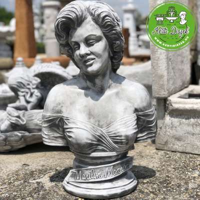 Merilin Monro szobor