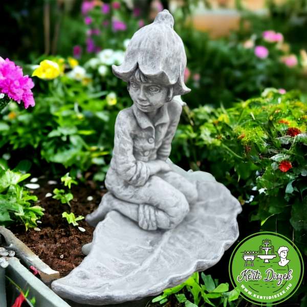 Kerti madáritató harangvirág fiú