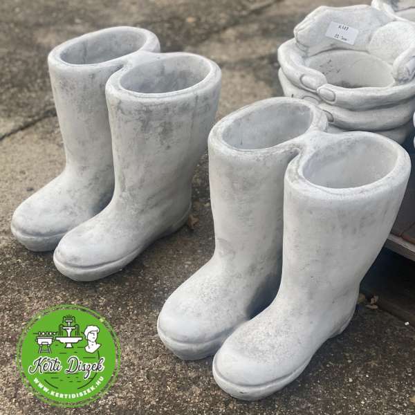 Gumicsizma virágtartó