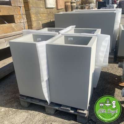 minimál stílusú virágláda