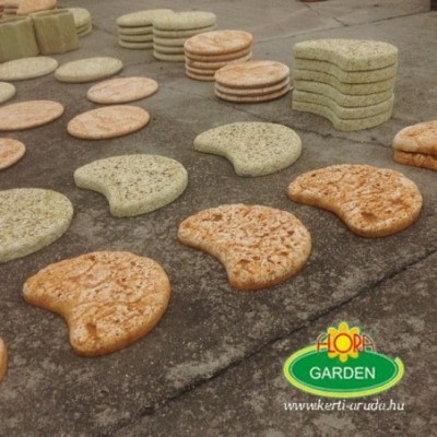 Kerti járdalapok különleges tipegő