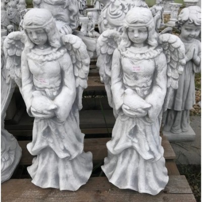 Béke angyala szobor