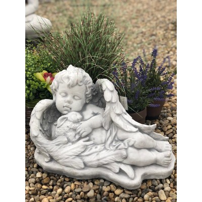 Szárnyában alvó angyalka nyuszival