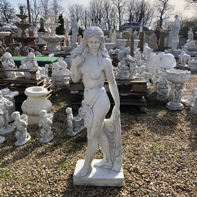 Női szobrok