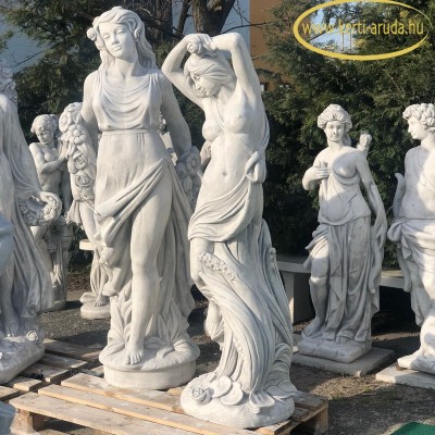 Halásztelek női szobrok