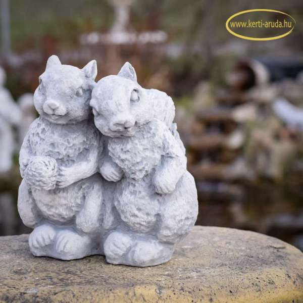 Kerti figurák mókusok