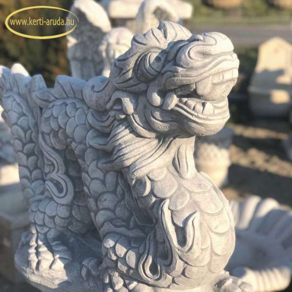 Sárkány kerti dísz